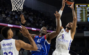 Ρεάλ Μαδρίτης-Εφές 82-69: Η &quot;Βασίλισσα&quot; υπέταξε την Πρωταθλήτρια Ευρώπης (pics&amp;vid)