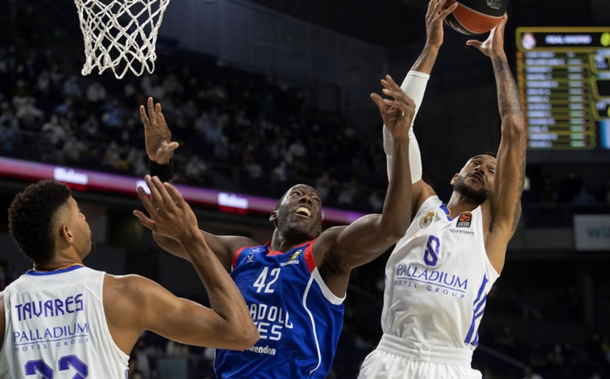 Ρεάλ Μαδρίτης-Εφές 82-69: Η &quot;Βασίλισσα&quot; υπέταξε την Πρωταθλήτρια Ευρώπης (pics&amp;vid)