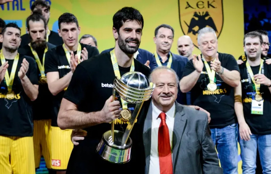 Ντούσαν Σάκοτα: "Έβλεπα τον πατέρα μου στον πάγκο και σκεφτόμουν ότι αν χάσει, μπορεί να μετακομίσω"