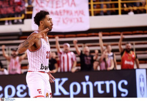 Με τρίποντο του Ντόρσεϊ ο Ολυμπιακός, 73-70 τη Φενέρμπαχτσε! (gallery &amp; vids)