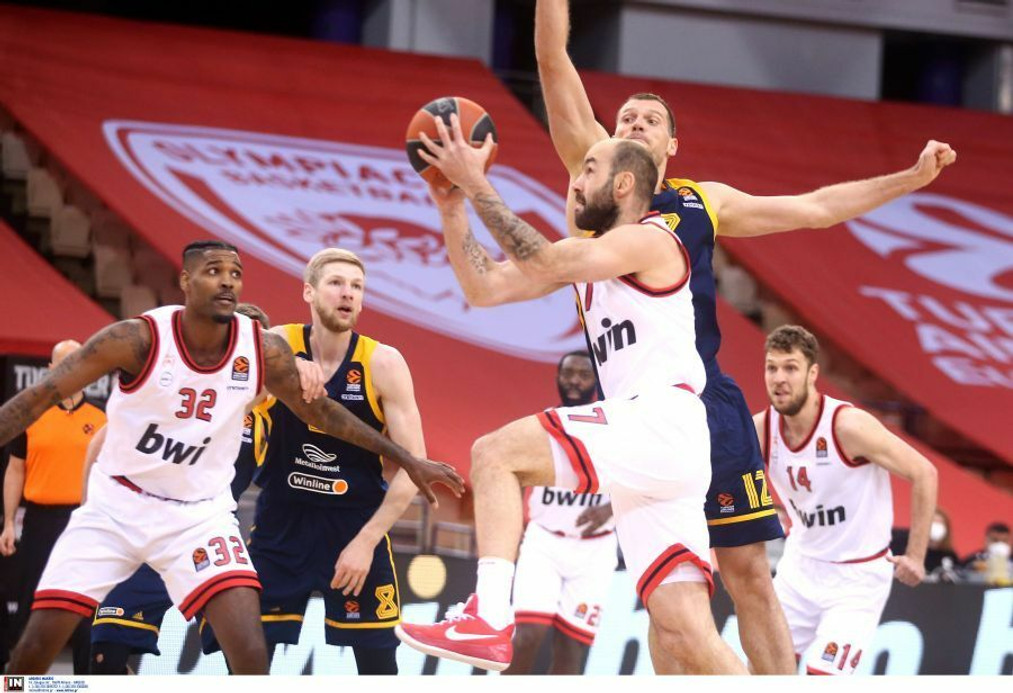Ολυμπιακός-Χίμκι 82-75: Με κεντρικά πρόσωπα Σπανούλη και Βεζένκοφ (pics)