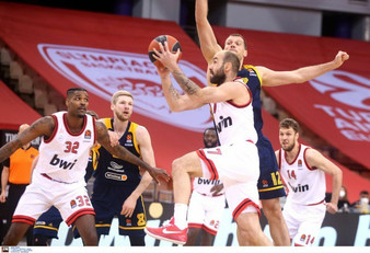 Ολυμπιακός-Χίμκι 82-75: Με κεντρικά πρόσωπα Σπανούλη και Βεζένκοφ (pics)