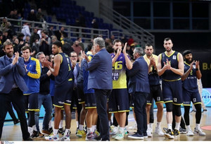 Λαύριο: Περιμένοντας τους ξένους