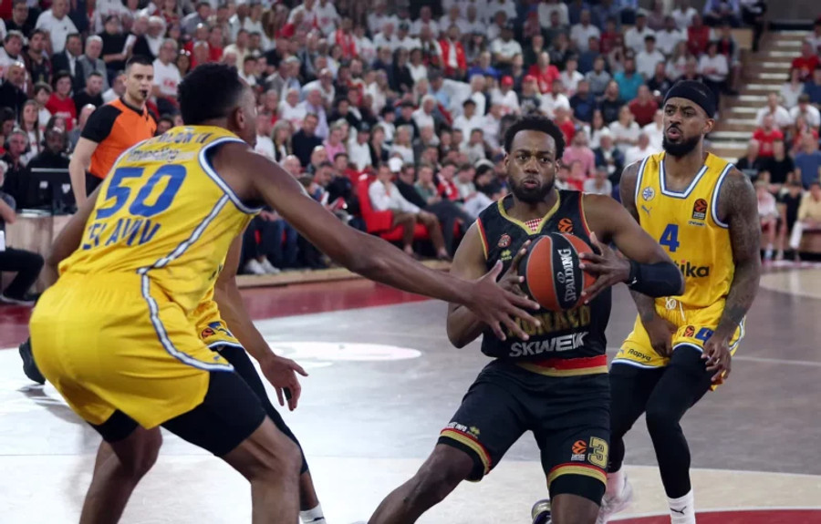 Με Ολυμπιακό στον ημιτελικό η Μονακό, 97-86 τη Μακάμπι (vids & pics)
