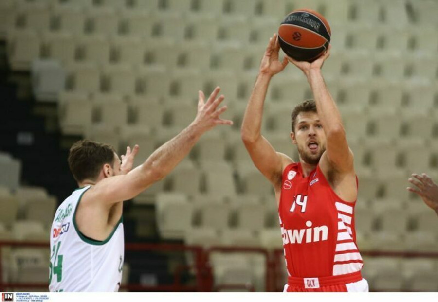 Ολυμπιακός-Ζαλγκίρις 90-80: Με ρεκόρ Βεζένκοφ νίκησε και το άδειο ΣΕΦ