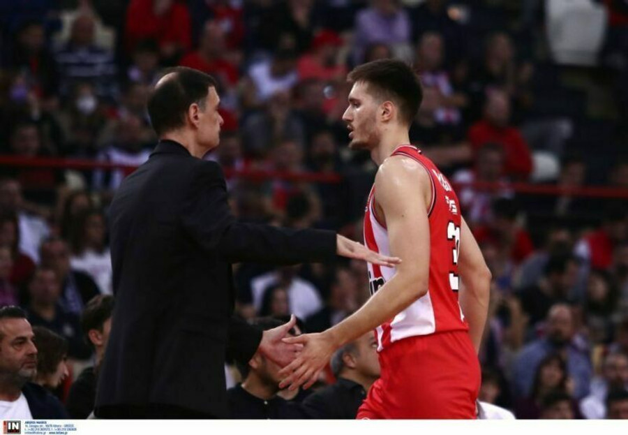 Ολυμπιακός: Πετρούσεβ αντί Σίκμα στην Basket League