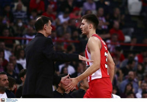Ολυμπιακός: Πετρούσεβ αντί Σίκμα στην Basket League