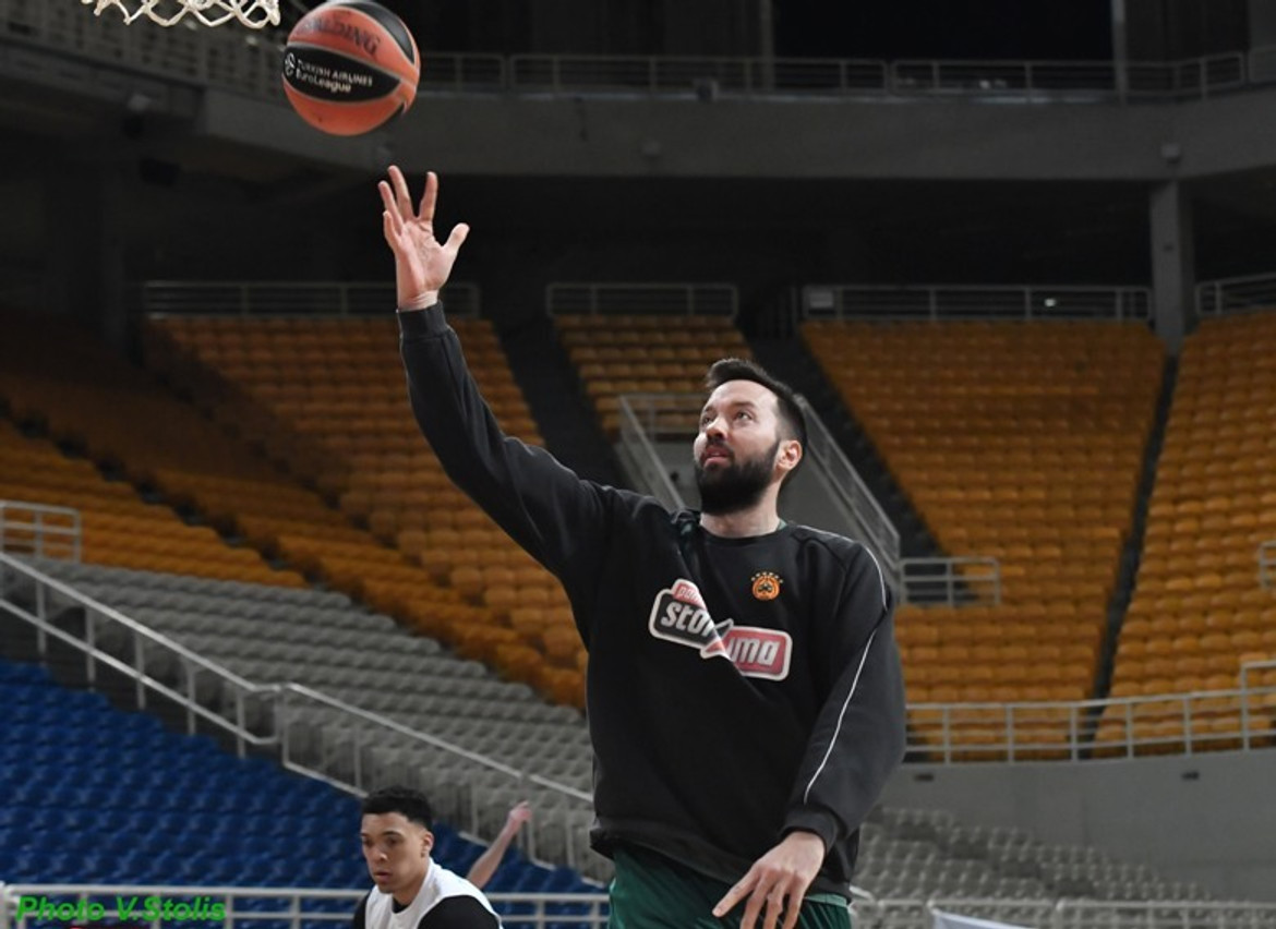 Ιωνικός: Παίρνει τον Ίαν Βουγιούκα