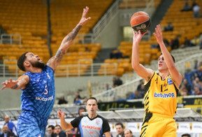 Η ΑΕΚ λύγισε με την άμυνά της 73-63 τον Χολαργό