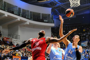 Λύσεις και καθαρό μυαλό η Μπάγερν, 77-68 τη Ζενίτ (vid)