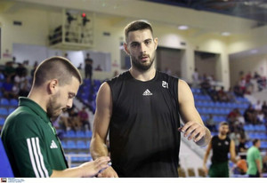 Παναθηναϊκός: Δεν παίζει στο ντέρμπι ο Παπαπέτρου
