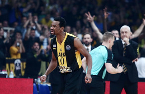 FIBA: Για οφειλές στον Πάντερ το νέο ban στην ΑΕΚ, που δεν ανησυχεί