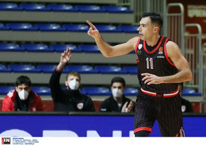 Ο Πρίντεζης χάρισε το δεύτερο σερί διπλό στον Ολυμπιακό 81-79 τον Ερυθρό Αστέρα