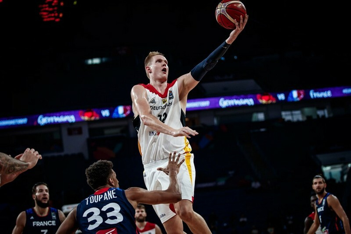 EuroBasket 2022: &quot;Κόπηκαν&quot; τρεις στη Γερμανία
