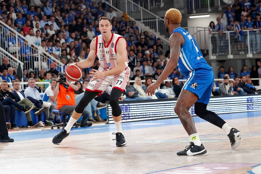 Lega Basket: Στους τελικούς η Μιλάνο, 96-86 την Μπρέσια