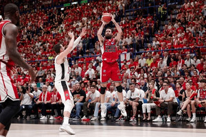 Πρωταθλήτρια Ιταλίας η Αρμάνι Μιλάνο 81-64 και 4-2 τη Βίρτους Μπολόνια