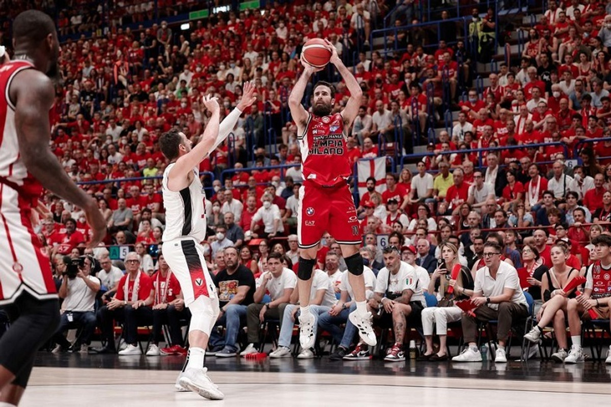 Πρωταθλήτρια Ιταλίας η Αρμάνι Μιλάνο 81-64 και 4-2 τη Βίρτους Μπολόνια