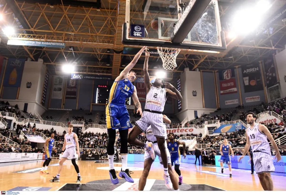 Live: ΠΑΟΚ mateco-Περιστέρι Domino&#039;s 84-74 (τελικό)