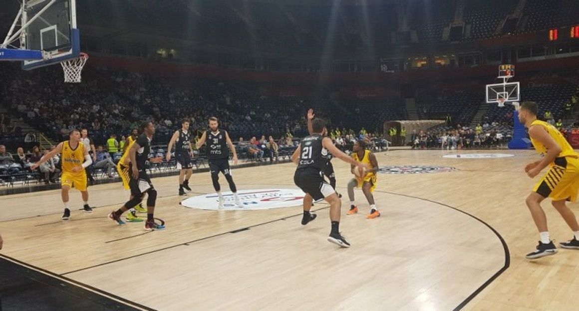 Έχασε από την Παρτιζάν (86-80) στο Βελιγράδι η ΑΕΚ