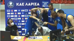 Το μπουγέλωμα του Τσίκληρα από τους παίκτες του Ιωνικού (vid)