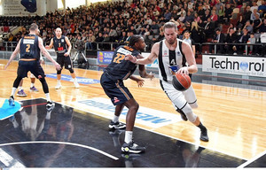 Απόλλων Π.-Προμηθέας 68-57: Με καταπληκτικό Μακ &quot;αγκαλιάζει&quot; την παραμονή!