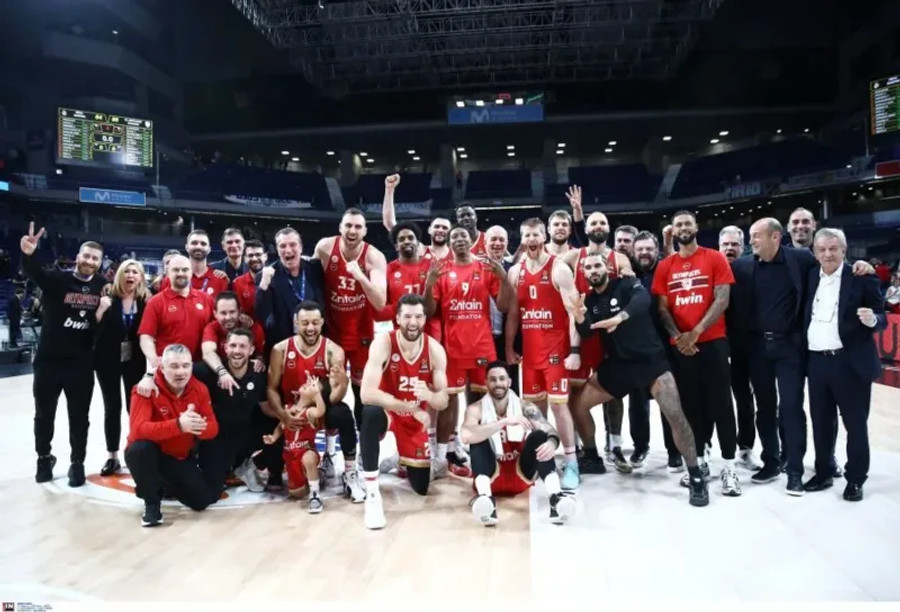 Ολυμπιακός: Η ομαδική φωτογραφία μετά την πρόκριση στο Final-4