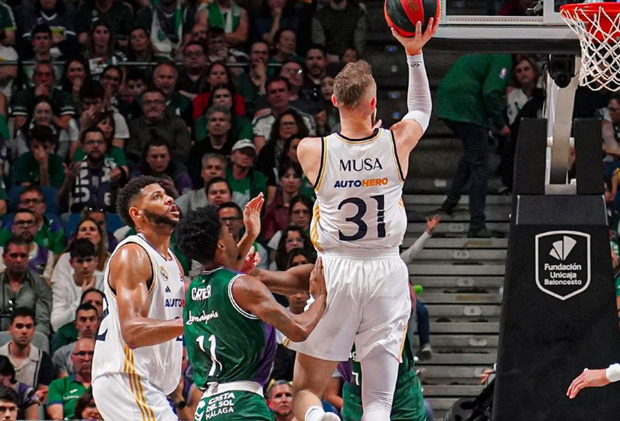 Liga Endesa: Πέρασε από τη Μάλαγα η Ρεάλ, ήττα η Βαλένθια από την Τζιρόνα (vids)