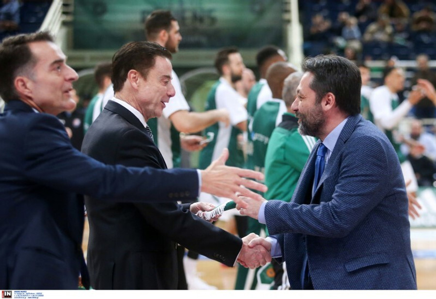 Πιτίνο: &quot;Να παίξουμε άμυνα, απίστευτος πασέρ ο Ράουτινς&quot;