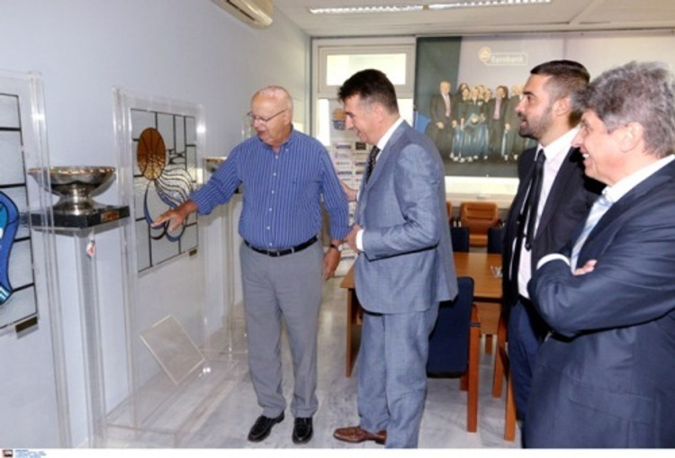 Ο πρέσβης της Σερβίας επισκέφτηκε τον πρόεδρο της ΕΟΚ