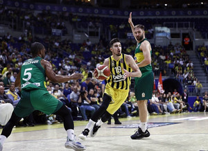 Η Φενέρμπαχτσε 100-87 την Μπούρσασπορ
