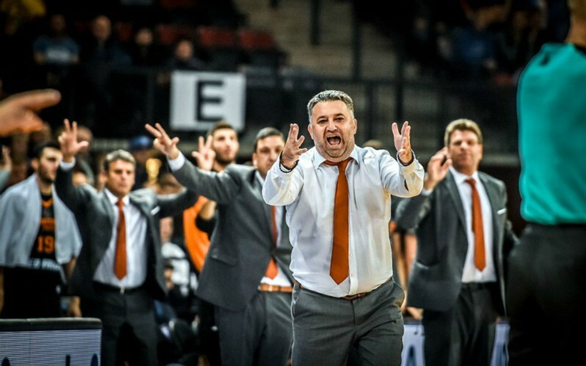 Γιατράς : &quot;Να χαρούμε λίγο και αμέσως να σκεφτούμε το επόμενο ματς&quot;