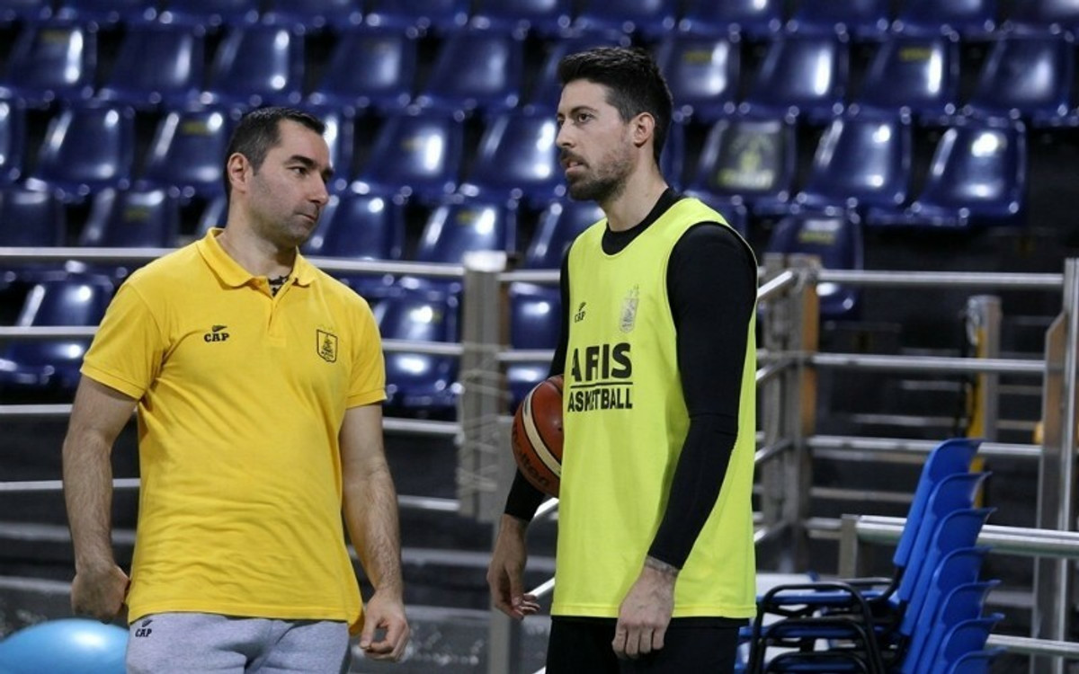 Καμπερίδης: &quot;Διαφορετική προσέγγιση οι αγώνες με τη Νίζνι&quot;