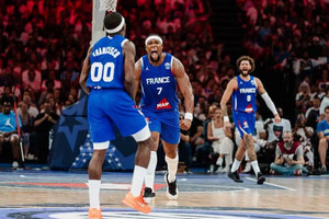 Έκανε το 2/2 επί της Ισπανίας η Γαλλία, 78-73 από το -16