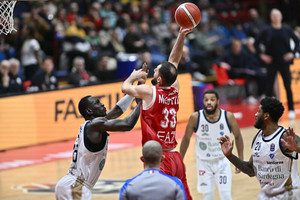 Η Μιλάνο 80-65 με Μίροτιτς τη Σάσαρι πριν από τον Παναθηναϊκό (vids)