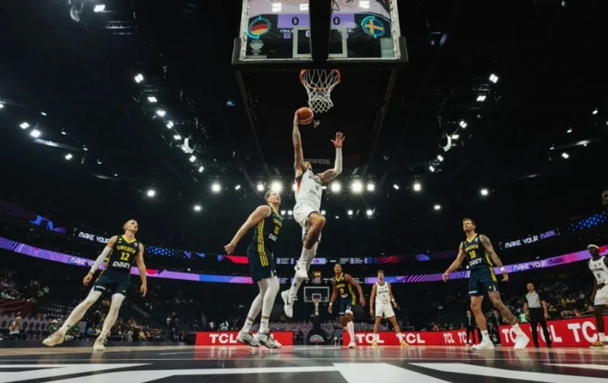 Με το πόδι στο γκάζι η Γερμανία 105-83 τη Σουηδία (vids)