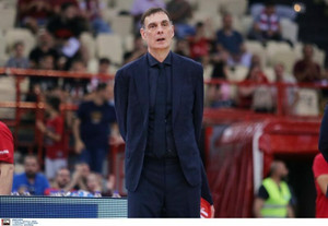Μπαρτζώκας: &quot;Πρέπει να αναδιοργανωθούμε&quot; (vid)