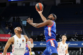 Εφές-Ρεάλ Μαδρίτης 88-83: Σίνγκλετον και Σίμον την έστειλαν στο Final 4 (vid&amp;pics)