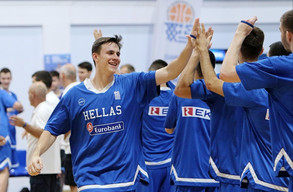 Μετρούν αντίστροφα οι Έφηβοι για το Eurobasket (video)