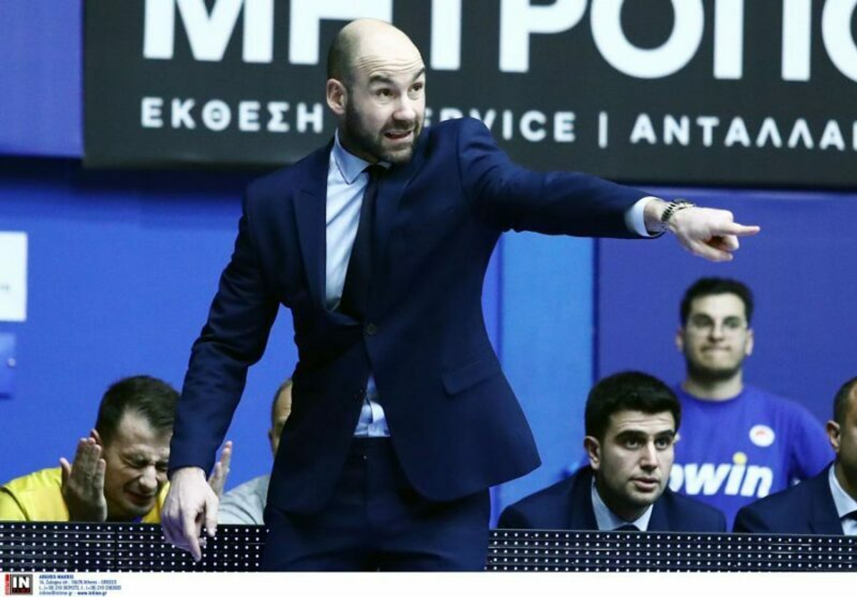 Ευτυχισμένος Σπανούλης: &quot;Δεν βγήκα από κοιλιά, αλλά από μπάλα μπάσκετ&quot;! (vid)