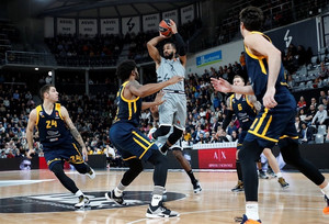 Δώρο από τη Βιλερμπάν 92-88 τη Χίμκι Μόσχας