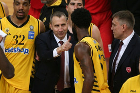AEK σε Μπλατ: Δεν είσαι μόνος σε αυτόν τον αγώνα! (pic)