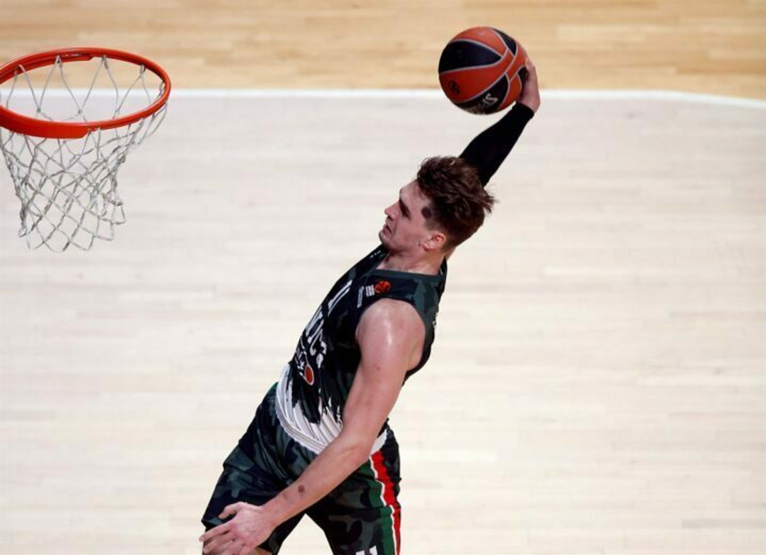 Τρομερός Super Μάριο Χεζόνια στο Top-10 της EuroLeague (vid)