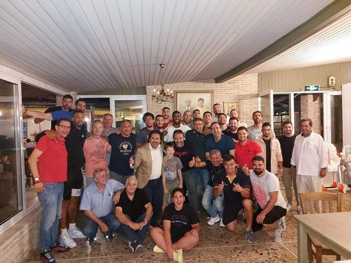 Λαύριο: Έκλεισε τη &quot;χρυσή&quot; σεζόν με δείπνο στα Λεγρενά