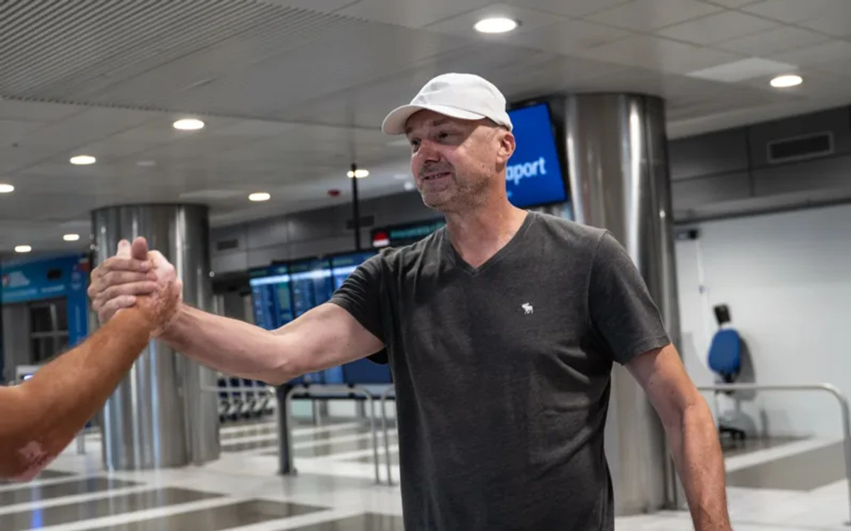 ΠΑΟΚ: Στη Θεσσαλονίκη ο Ζντοβτς, ακολουθούν Ντίμσα και Μουρ