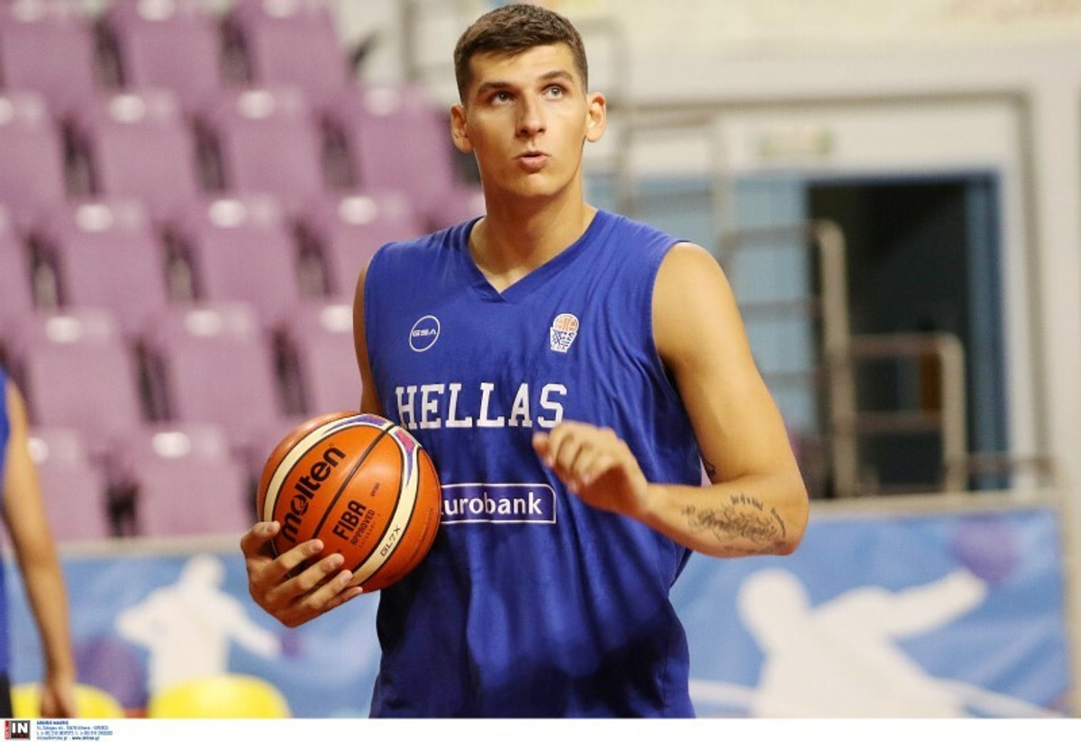 Μήτογλου στο AllStar Basket: &#039;&#039;Ευκαιρία για κάτι μεγάλο στην Κίνα, τρομερές κινήσεις ο Παναθηναϊκός, αυτά κράτησα από τον Ρικ Πιτίνο&#039;&#039;