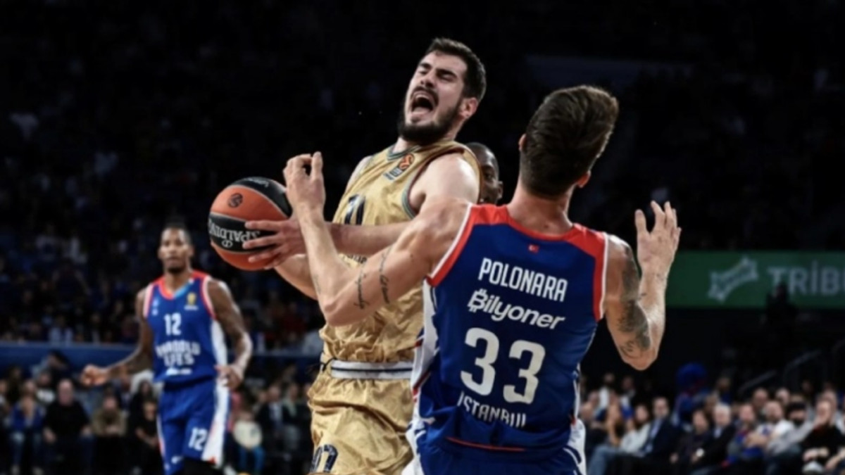 Eφές-Μπαρτσελόνα: Ο Γιασικεβίτσιους έστειλε τον Κάλινιτς στα αποδυτήρια
