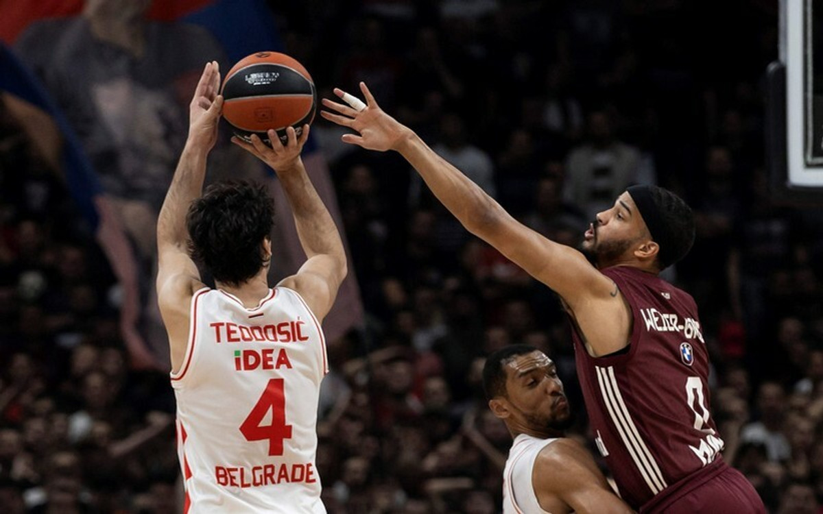 Γύρισε από το -14 με Τεόντοσιτς ο Ερυθρός Αστέρας, 74-68 την Μπάγερν (vid)