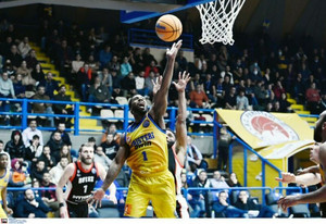 Στους &quot;16&quot; και το Περιστέρι, 83-80 και 2-0 τη Ρίτας Βίλνιους (vids)