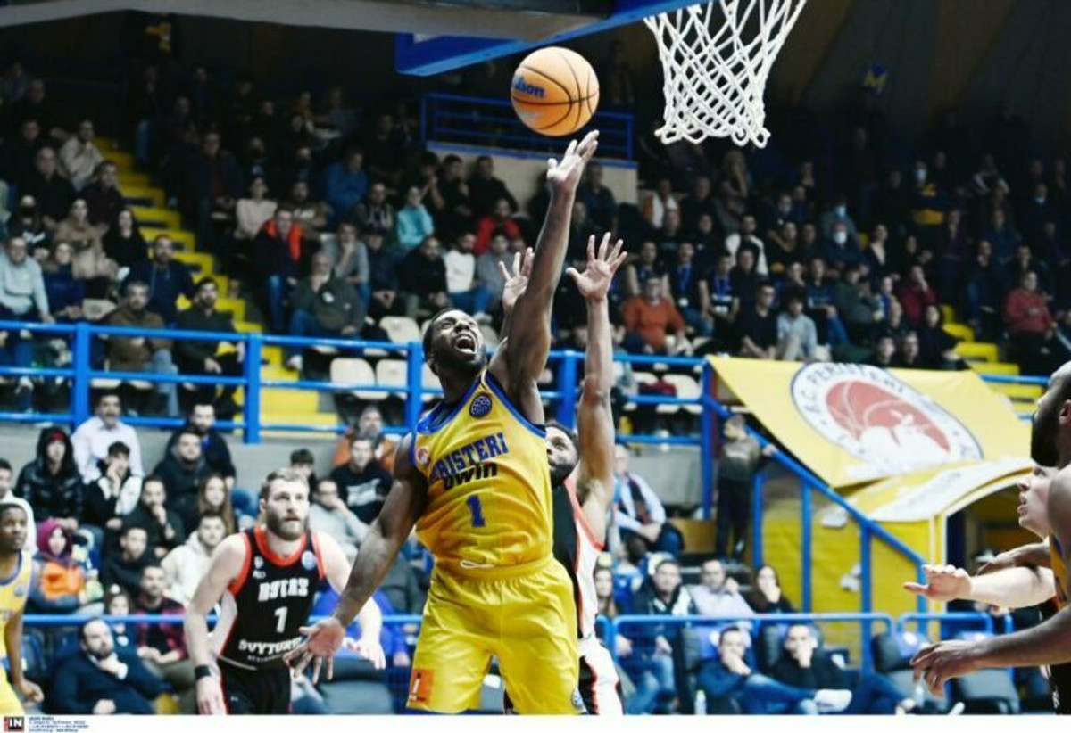 Στους &quot;16&quot; και το Περιστέρι, 83-80 και 2-0 τη Ρίτας Βίλνιους (vids)