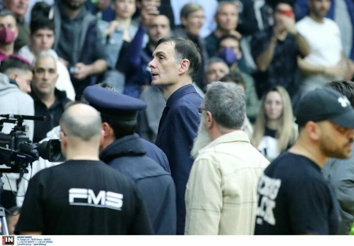 Μπαρτζώκας: Δεν μίλησε στην ΕΡΤ λόγω υβριστικών συνθημάτων (vid)